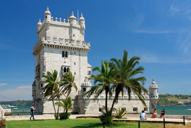 【リスボン】歴史を感じながら街歩きしたい!リスボンのオススメ人気観光地5選 トラベルブック